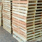 Palete de Madeira Grande
